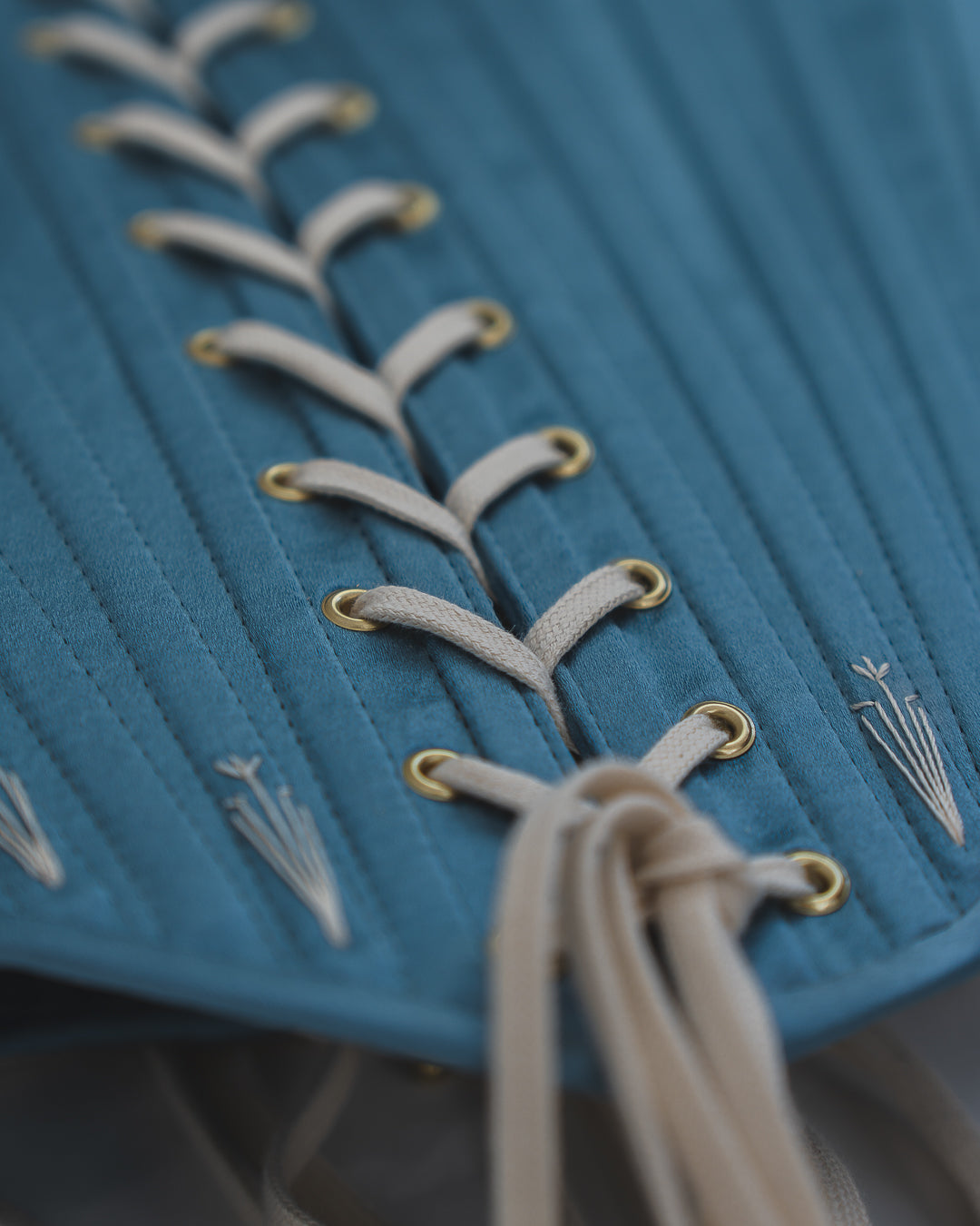 Atlas corset stays-flossed
