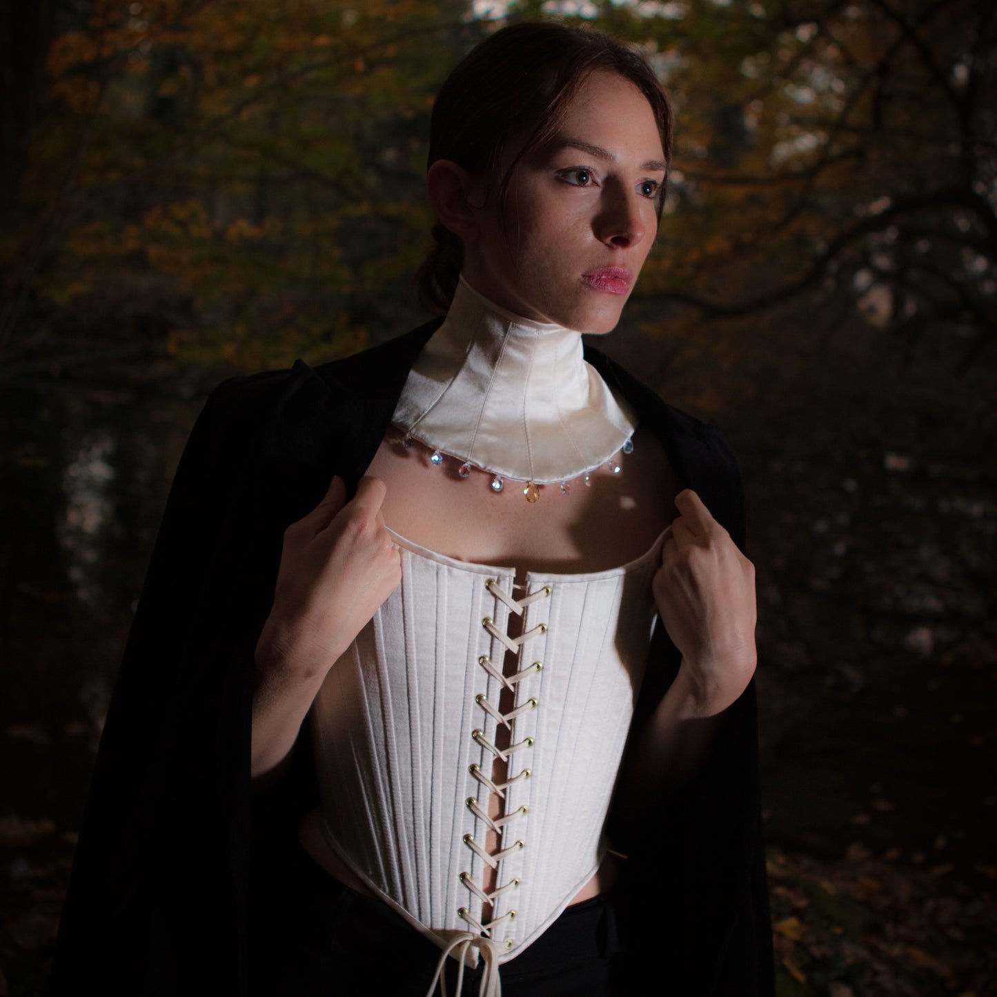 Morpho-neck corset collar